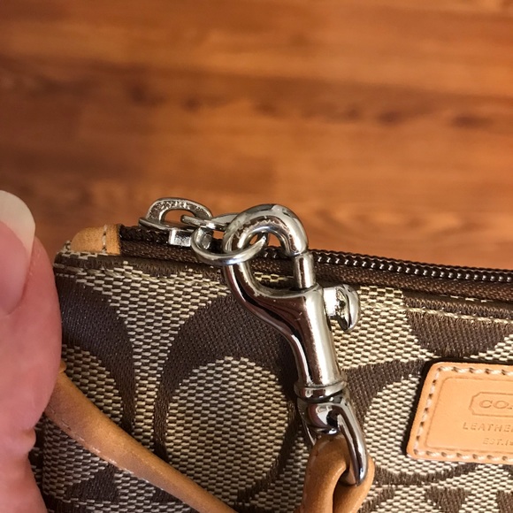 Coach Signature Jacquard Wristlet - Tan / Brown - Picture 14 of 16